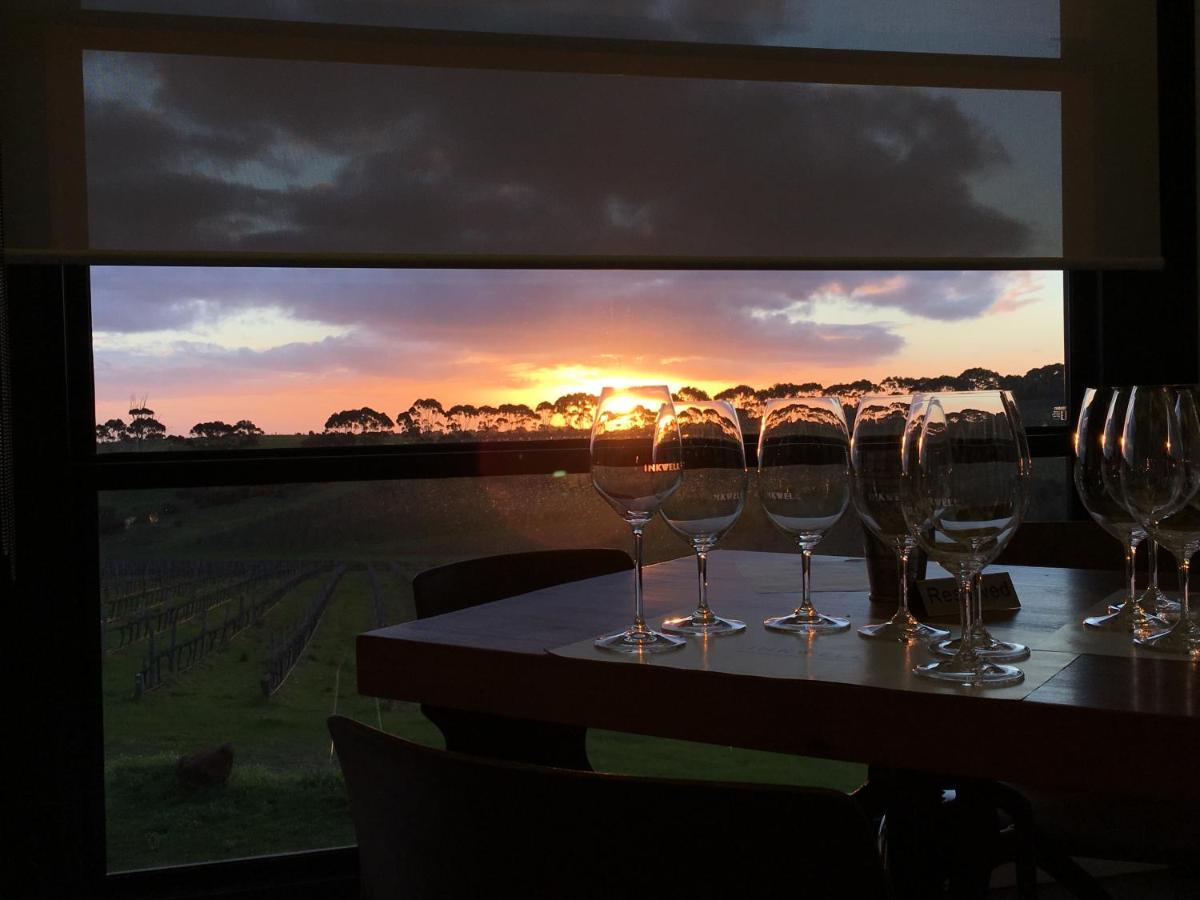 Hotel California Road At Inkwell Wines Mclaren Vale Exteriér fotografie