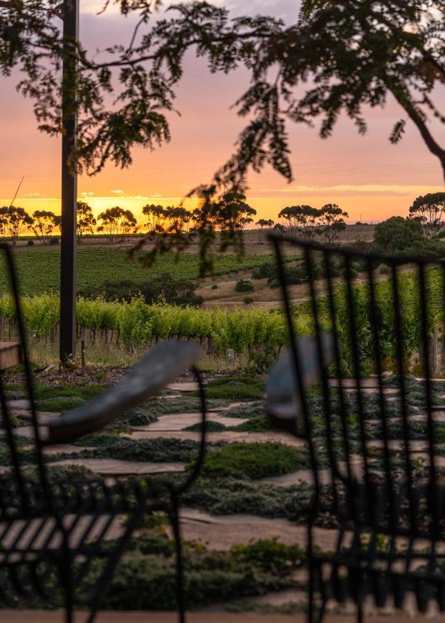 Hotel California Road At Inkwell Wines Mclaren Vale Exteriér fotografie
